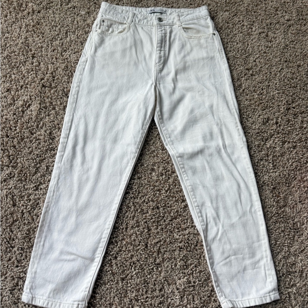 Zara White Boyfriend Jeans Relaxed Fit